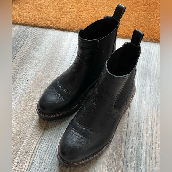 Caslon Miller Chelsea Lug Boot - Picture 3 of 3